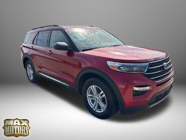 Used 2023 Ford Explorer XLT w/ Equipment Group 202A AWD/4WD image 4