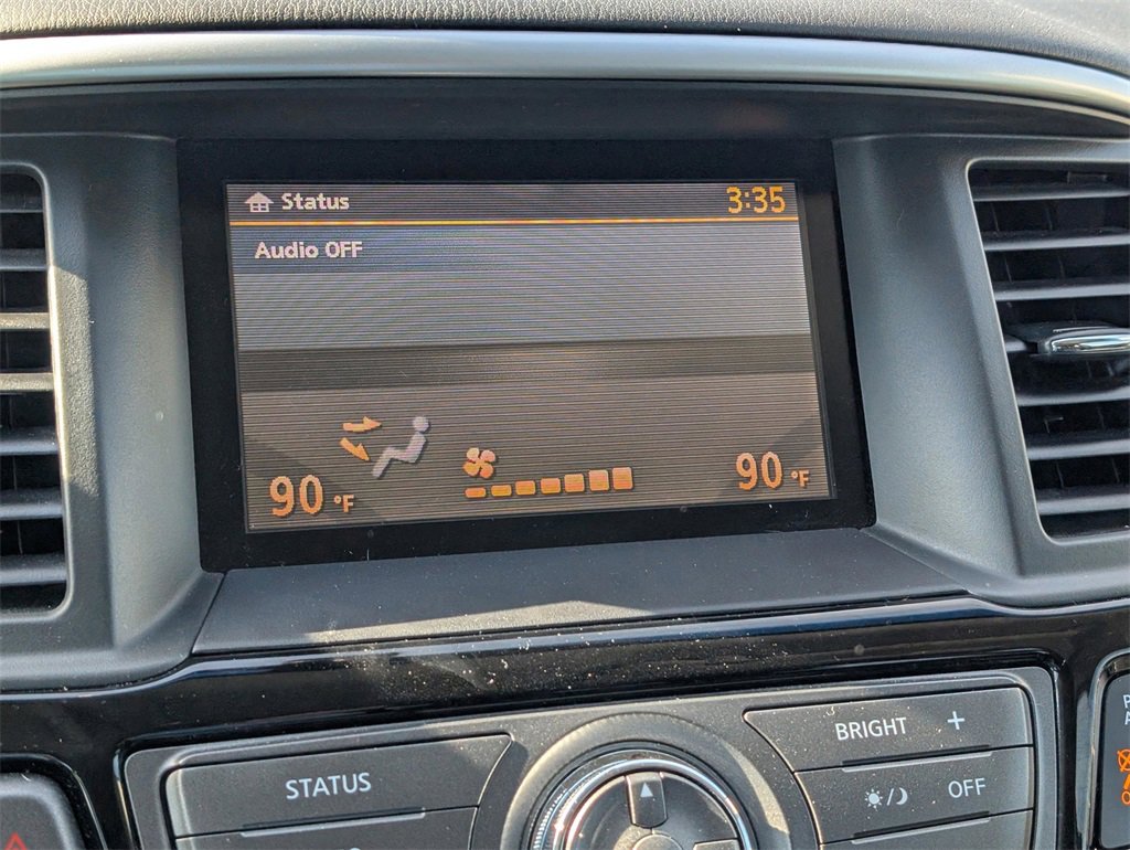 Used 2015 Nissan Pathfinder SV image 23