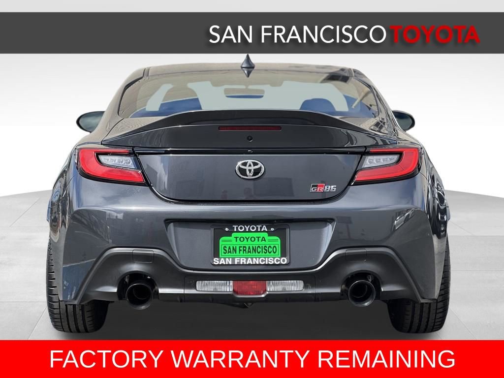 Used 2025 Toyota GR86 Premium w/ Performance Package image 4