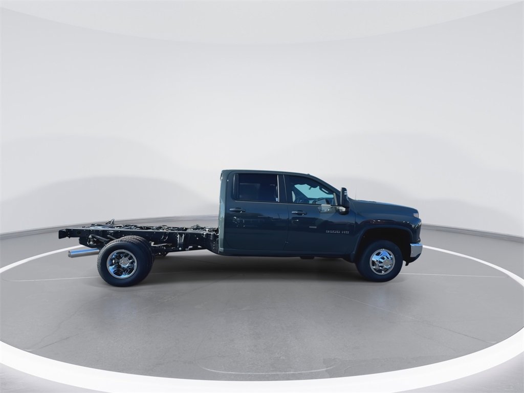 New 2026 Chevrolet Silverado 3500 LT w/ Convenience Package image 9