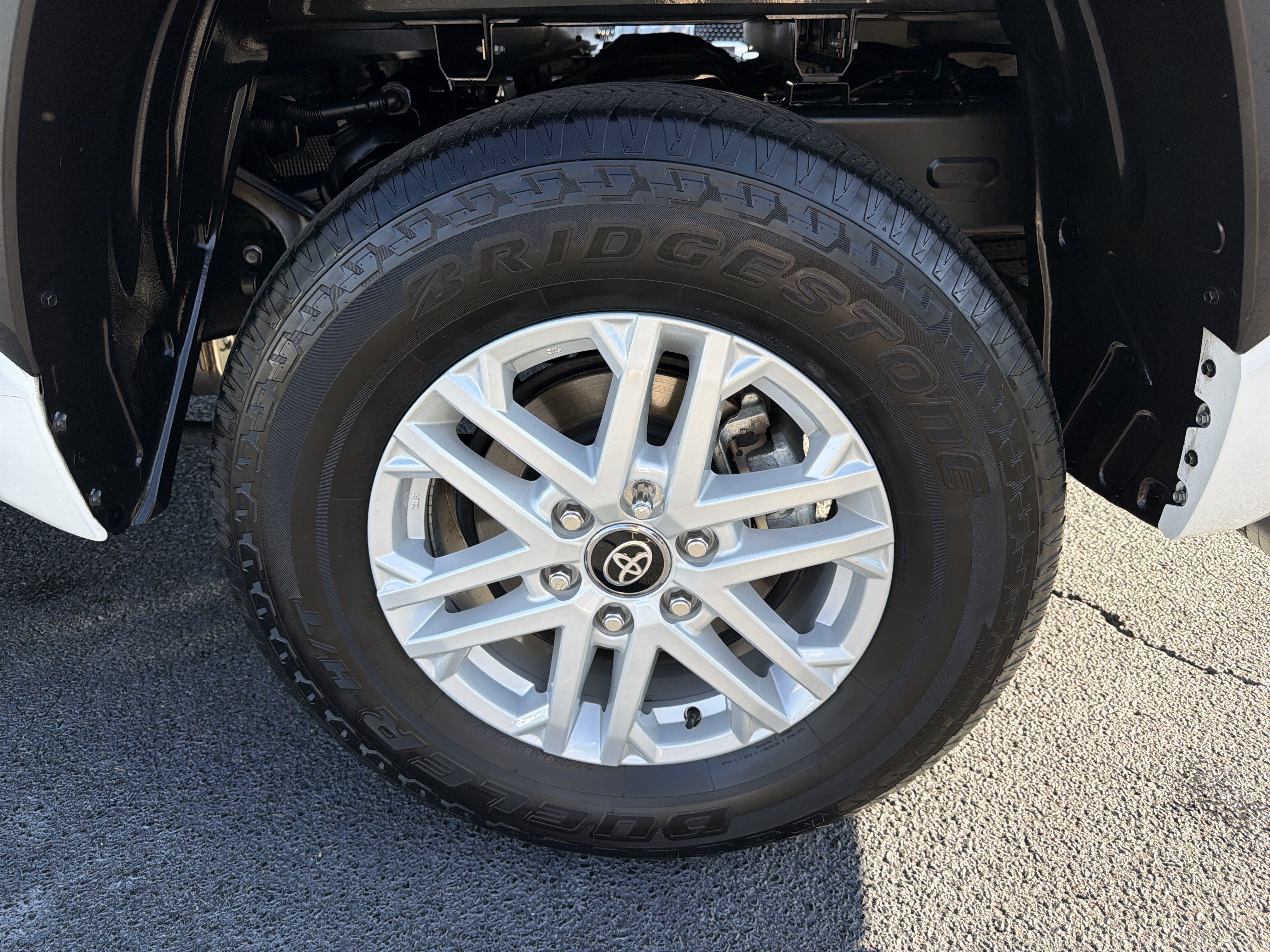 Used 2025 Toyota Tundra SR5 AWD/4WD image 29