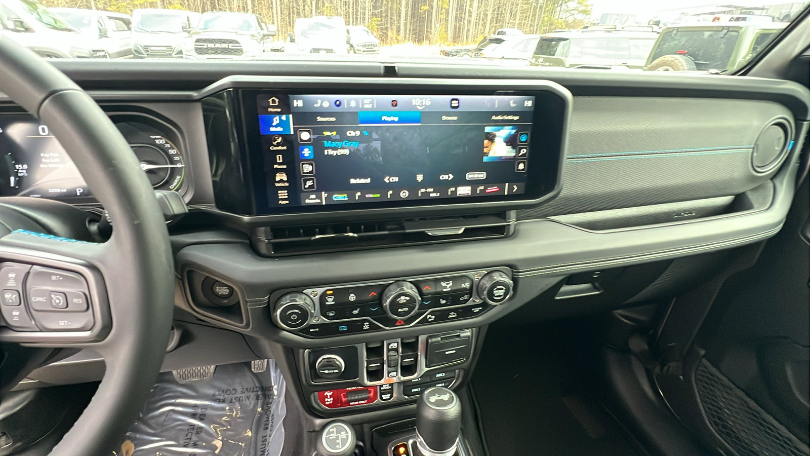 Used 2025 Jeep Wrangler Unlimited Rubicon 4xe w/ Safety Group image 31