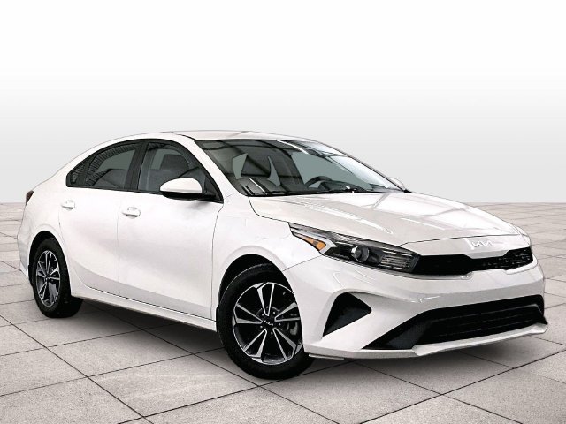 Used 2024 Kia Forte LXS FWD image 2