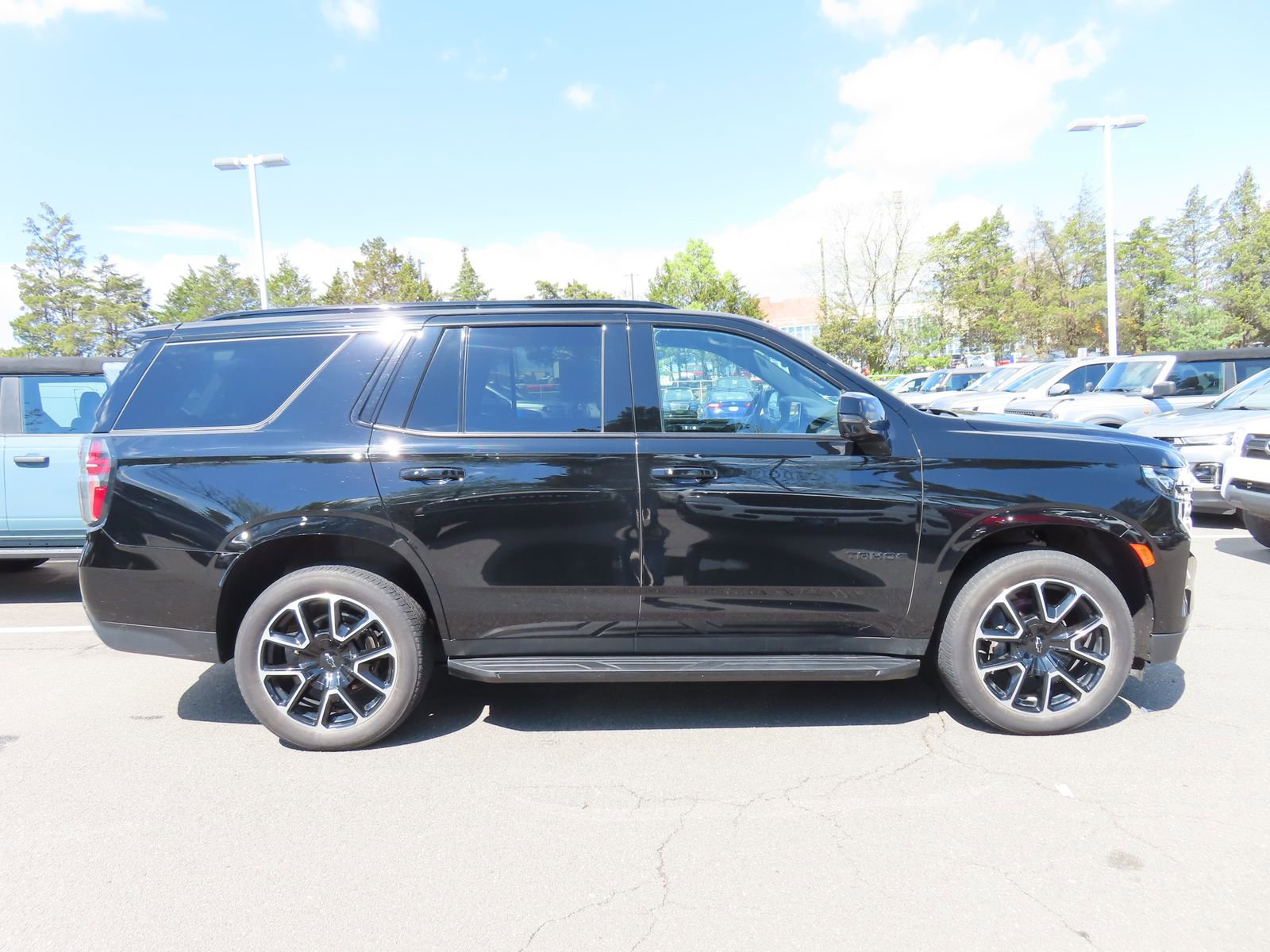 Used 2023 Chevrolet Tahoe RST w/ Luxury Package image 4