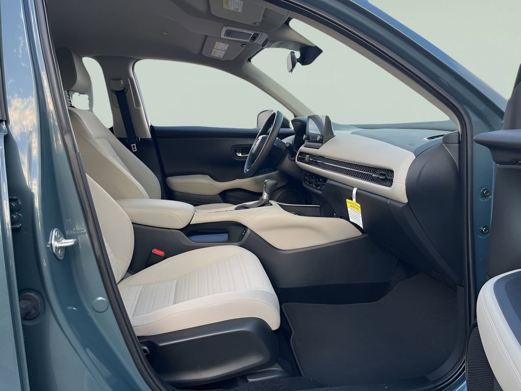 Used 2025 Honda HR-V LX image 28