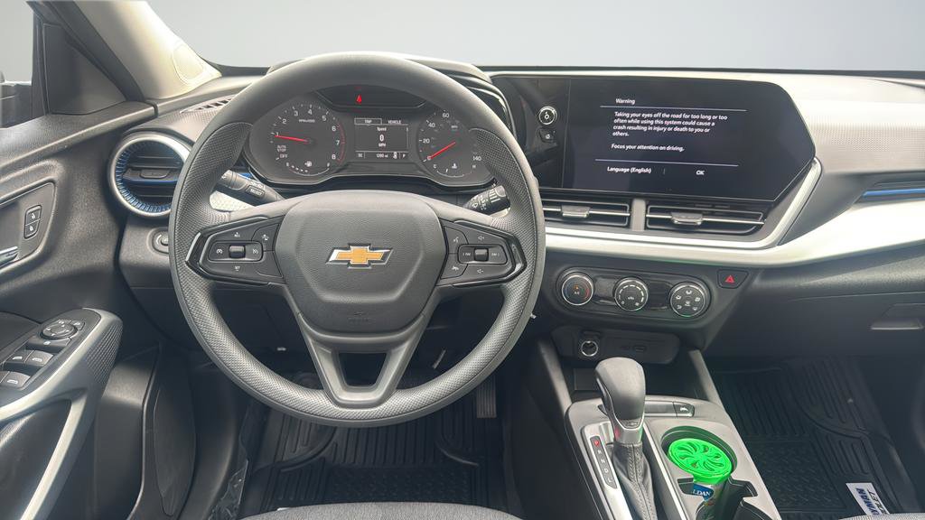 Used 2026 Chevrolet Trax LS FWD image 12