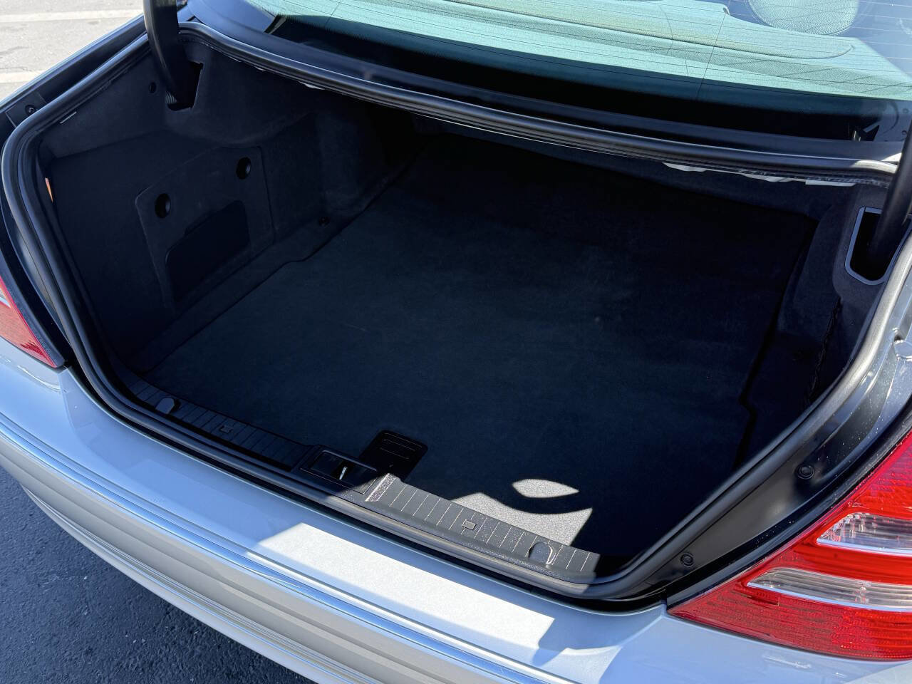 Used 2004 Mercedes-Benz E 320 Sedan image 14