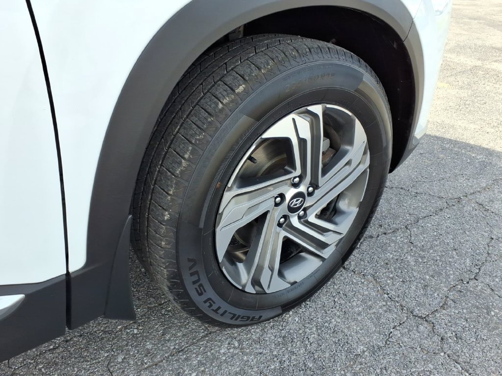 Used 2022 Hyundai Santa Fe SEL w/ Convenience Package FWD image 9