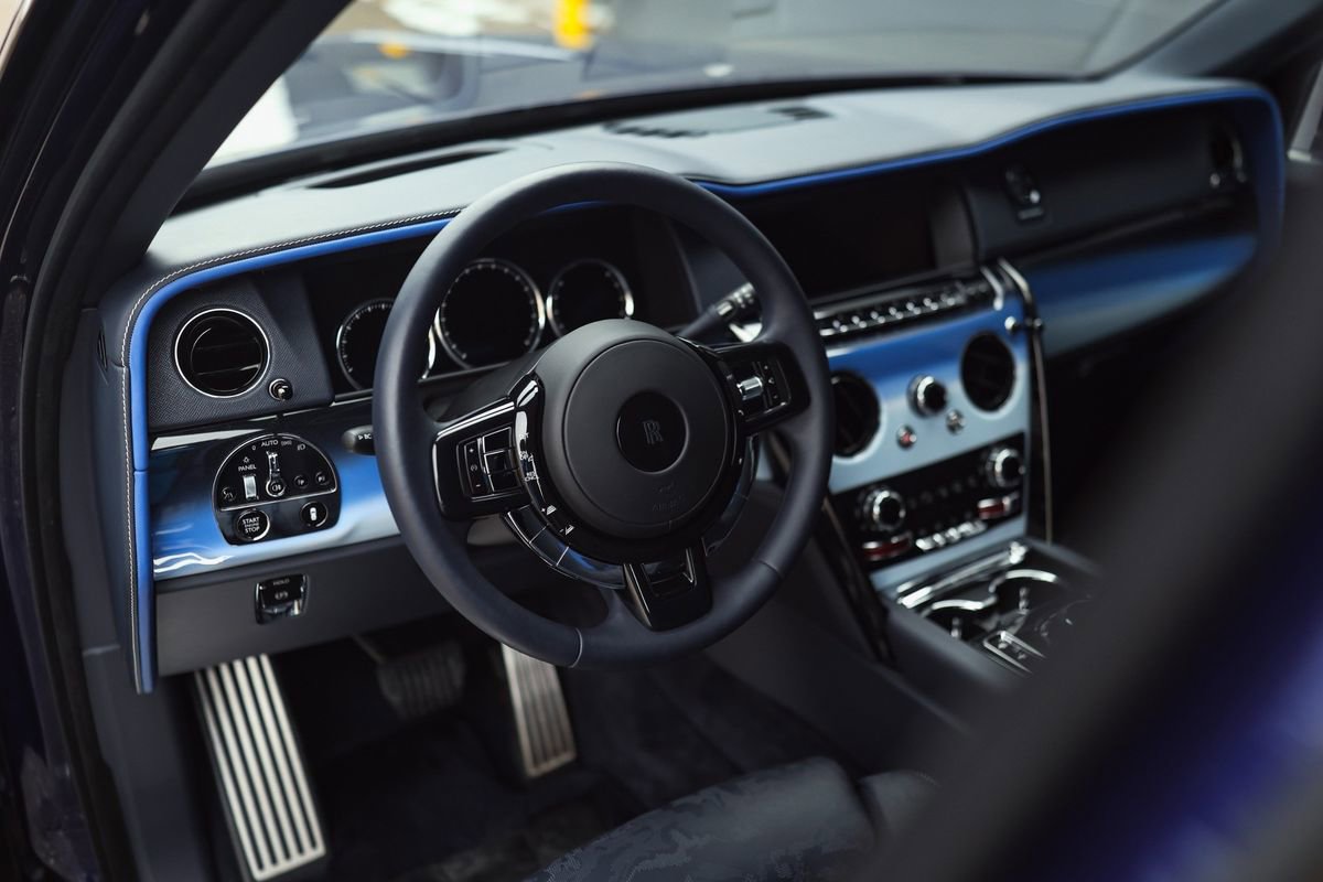Used 2024 Rolls-Royce Cullinan Black Badge w/ Leather Finishing Pack image 5