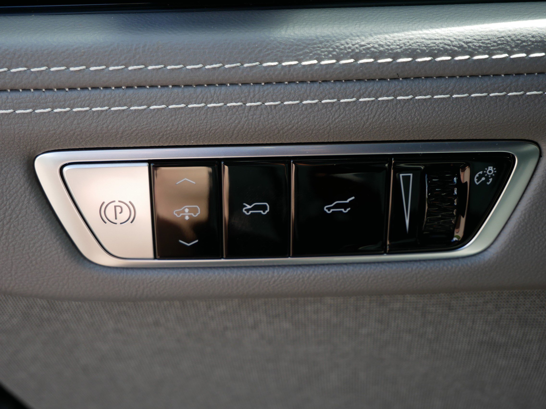 New 2025 Cadillac Escalade IQ Luxury 1 image 25