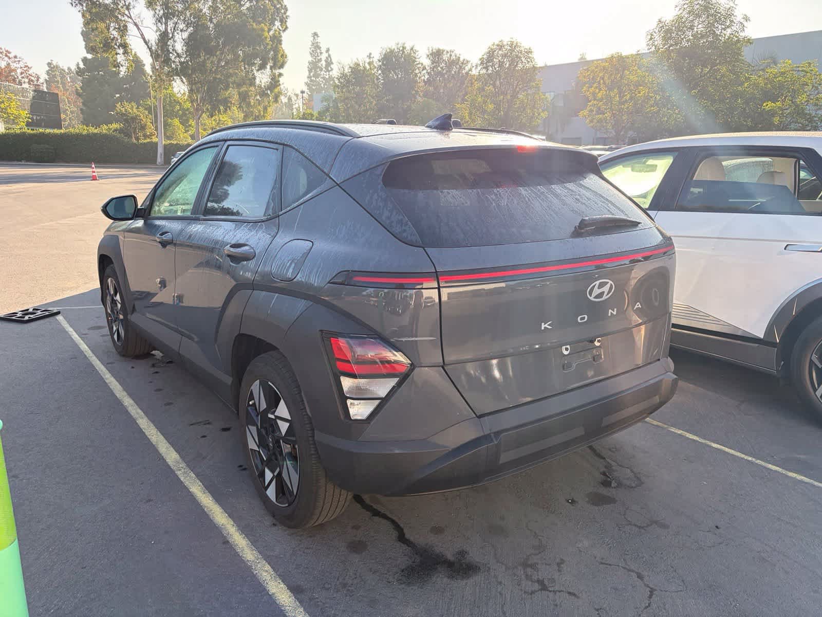 Used 2024 Hyundai Kona SEL FWD image 4