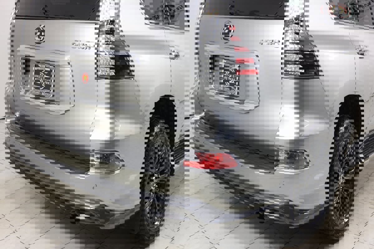 Used 2023 Lexus GX 460 Luxury w/ Sport Design Package image 41