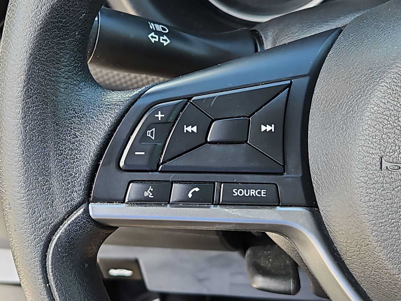 Used 2022 Nissan Kicks S FWD image 24