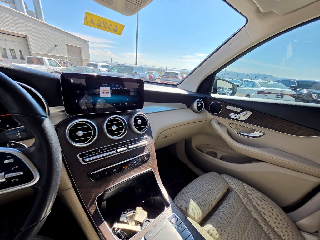 Used 2020 Mercedes-Benz GLC 300 image 15