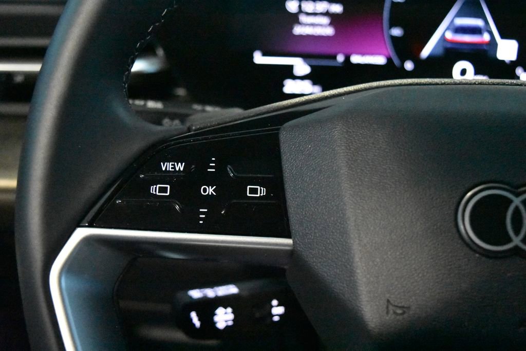 Certified 2025 Audi Q5 Premium w/ Convenience Package image 8