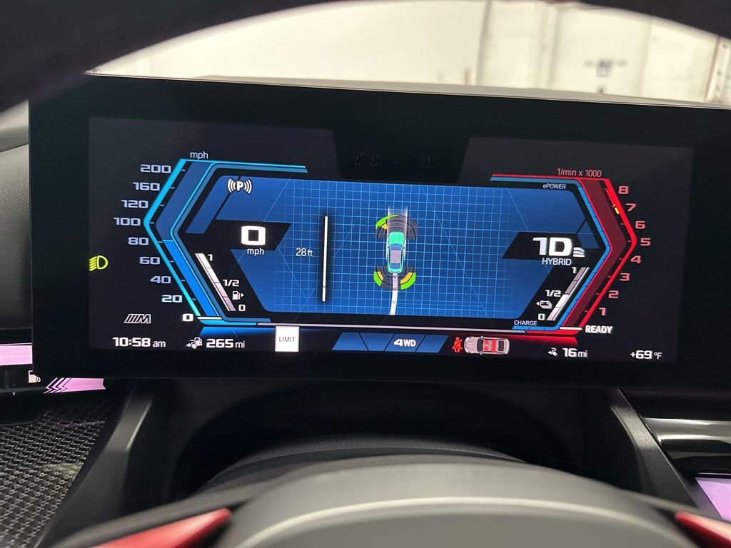 Used 2026 BMW M5 w/ Executive Package image 13