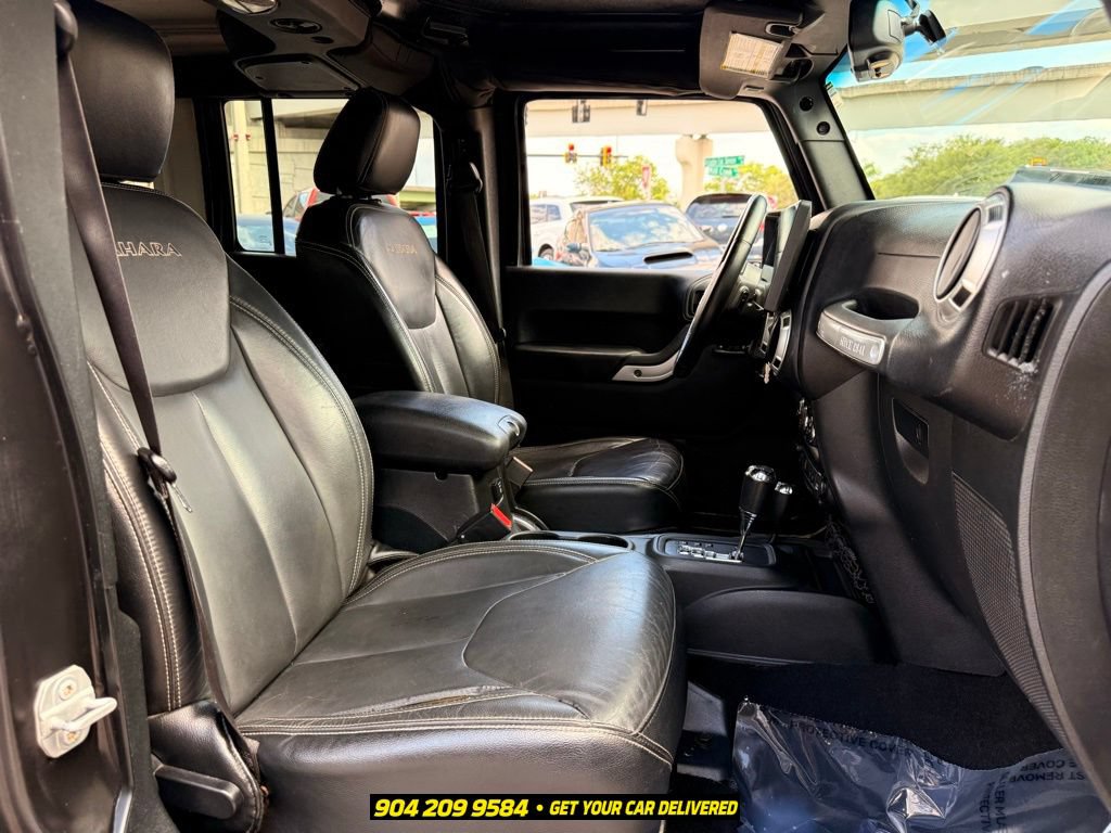Used 2017 Jeep Wrangler Unlimited Sahara w/ Dual Top Group AWD/4WD image 34
