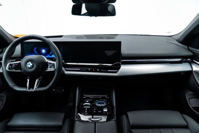 Used 2026 BMW 530i xDrive image 16