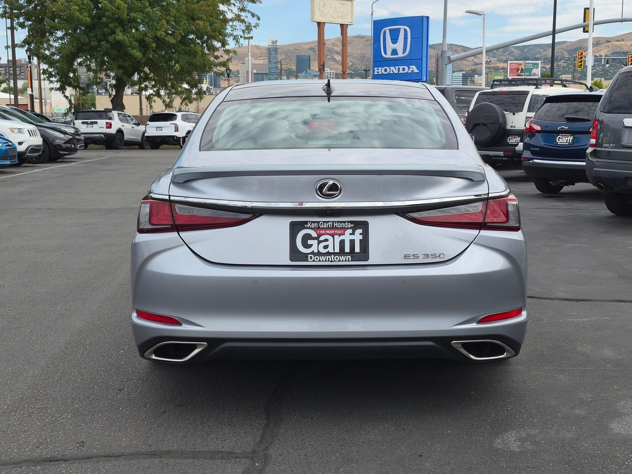 Used 2025 Lexus ES 350 Ultra Luxury FWD image 7