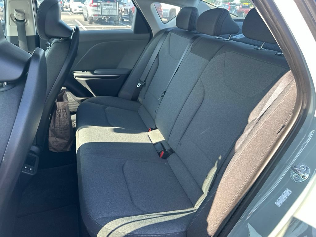 Used 2025 Kia K4 FWD image 12