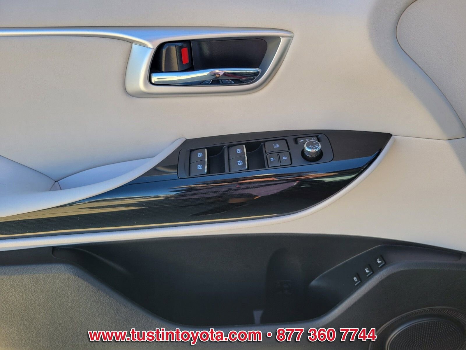 Certified 2019 Toyota Mirai image 16