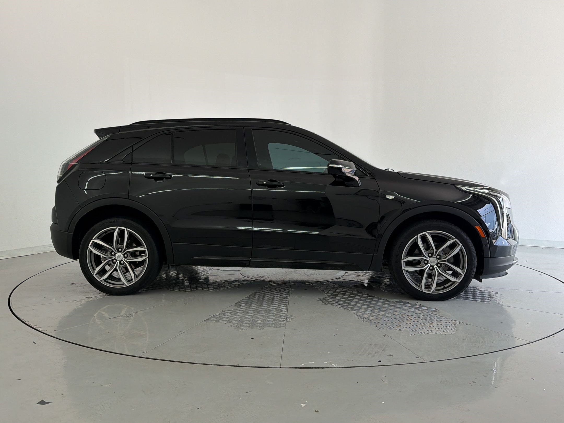Used 2022 Cadillac XT4 Sport w/ Comfort Package FWD image 8