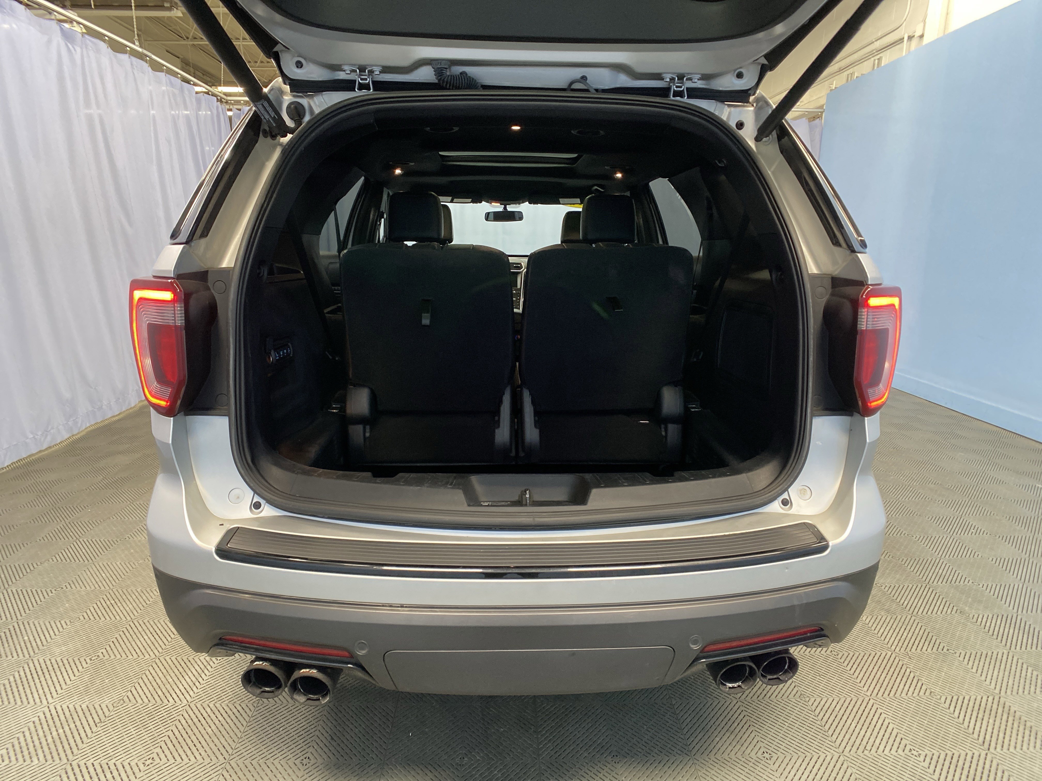 Used 2018 Ford Explorer Sport image 34