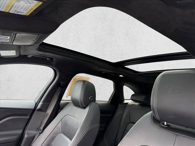 Used 2019 Jaguar F-PACE S AWD/4WD image 16