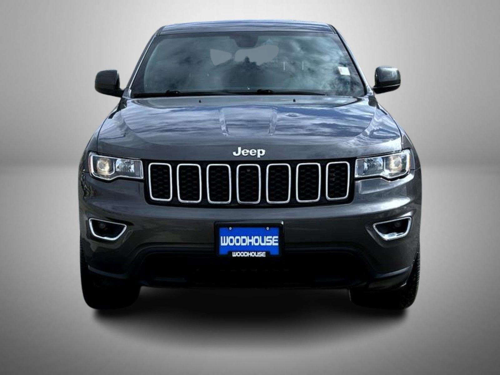 Used 2018 Jeep Grand Cherokee Laredo image 2