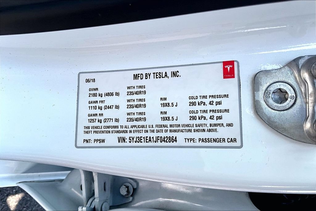 Used 2018 Tesla Model 3 Long Range RWD image 31