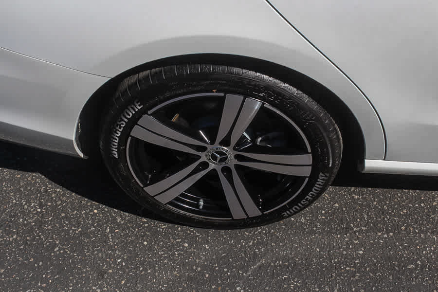 Used 2025 Mercedes-Benz C 300 Sedan image 14