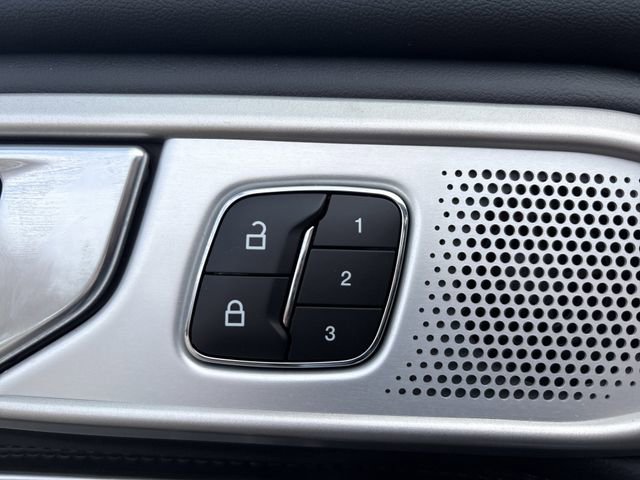 Certified 2023 Ford Explorer Platinum w/ Technology Package image 30