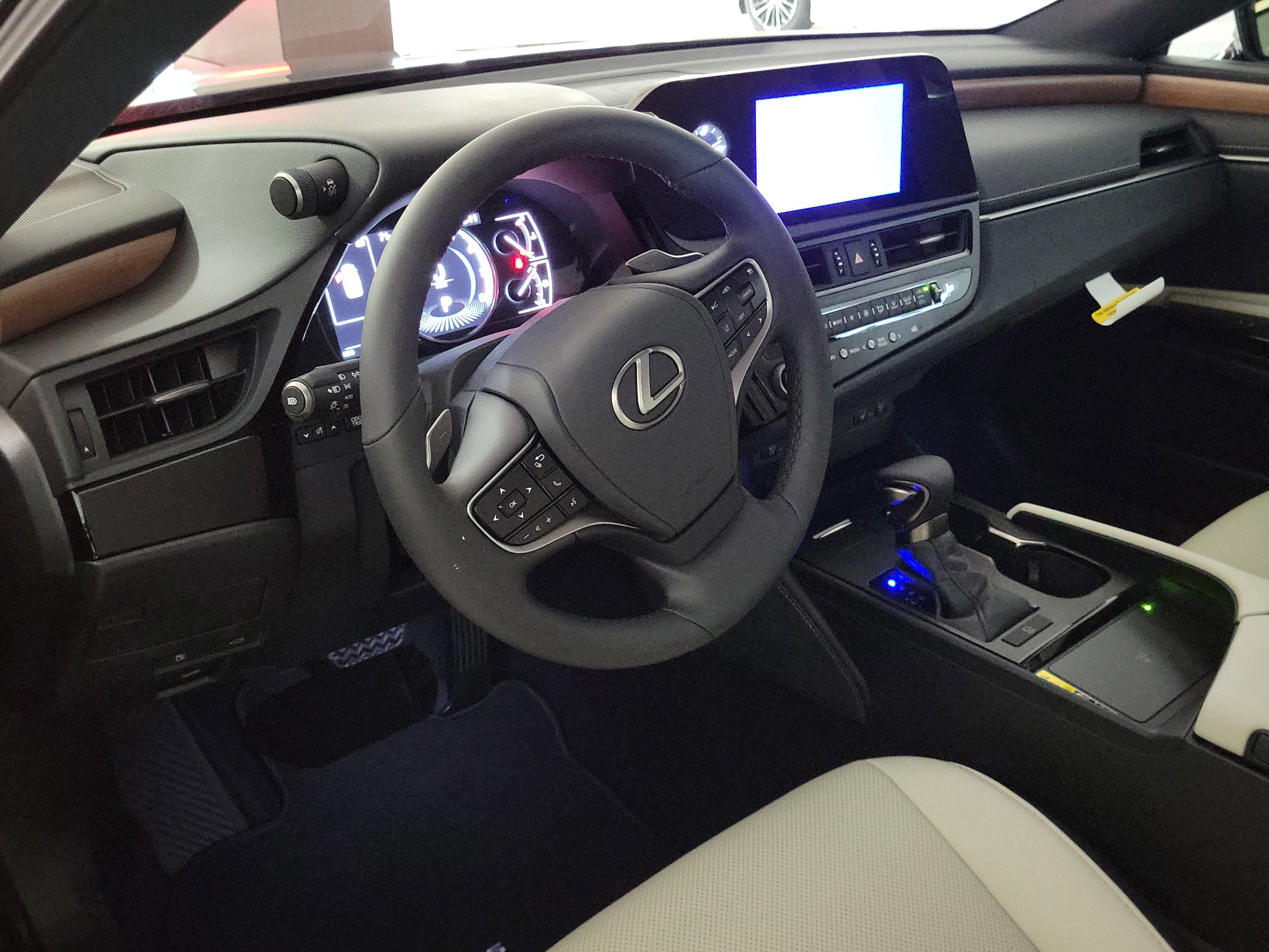 New 2025 Lexus ES 350 w/ Premium Package image 7