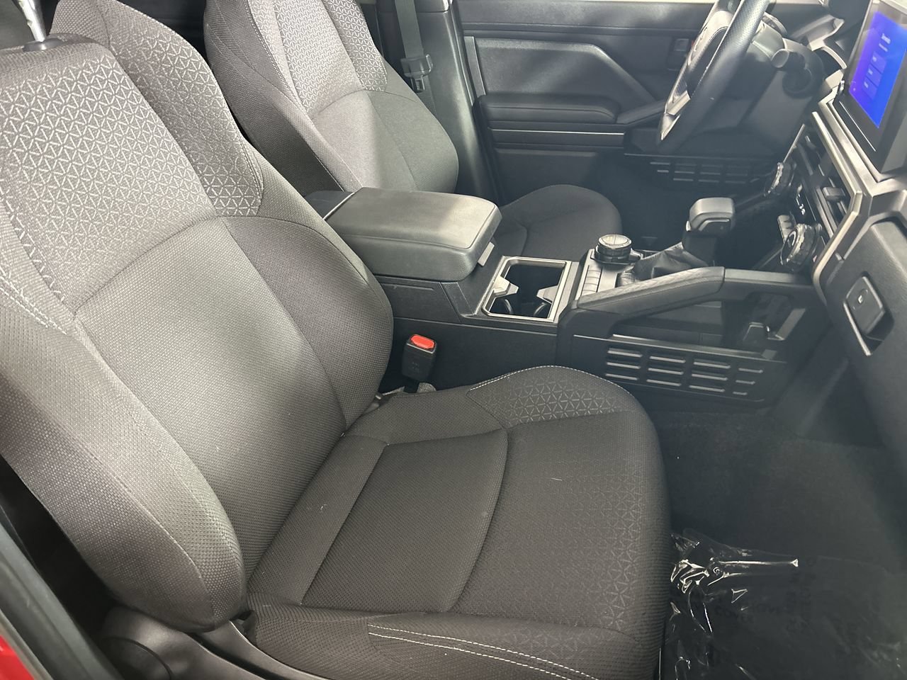 Used 2025 Toyota 4Runner SR5 AWD/4WD image 26