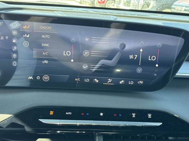 New 2026 Buick Enclave Sport Touring w/ Power Package FWD image 19