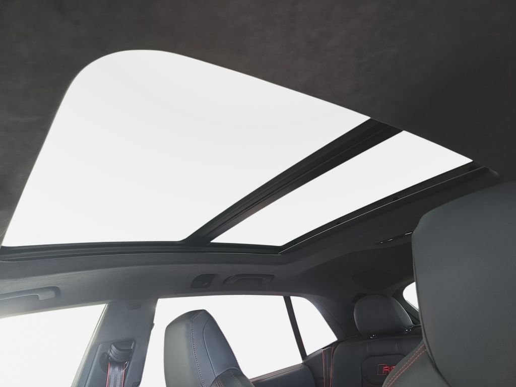 New 2026 Audi RS Q8 performance image 19