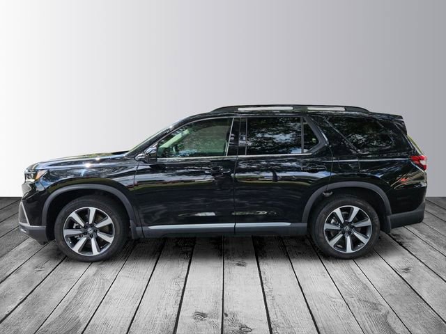 Certified 2025 Honda Pilot Touring image 2
