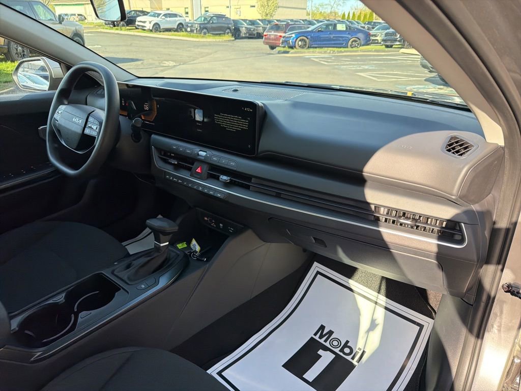New 2026 Kia K4 FWD image 11