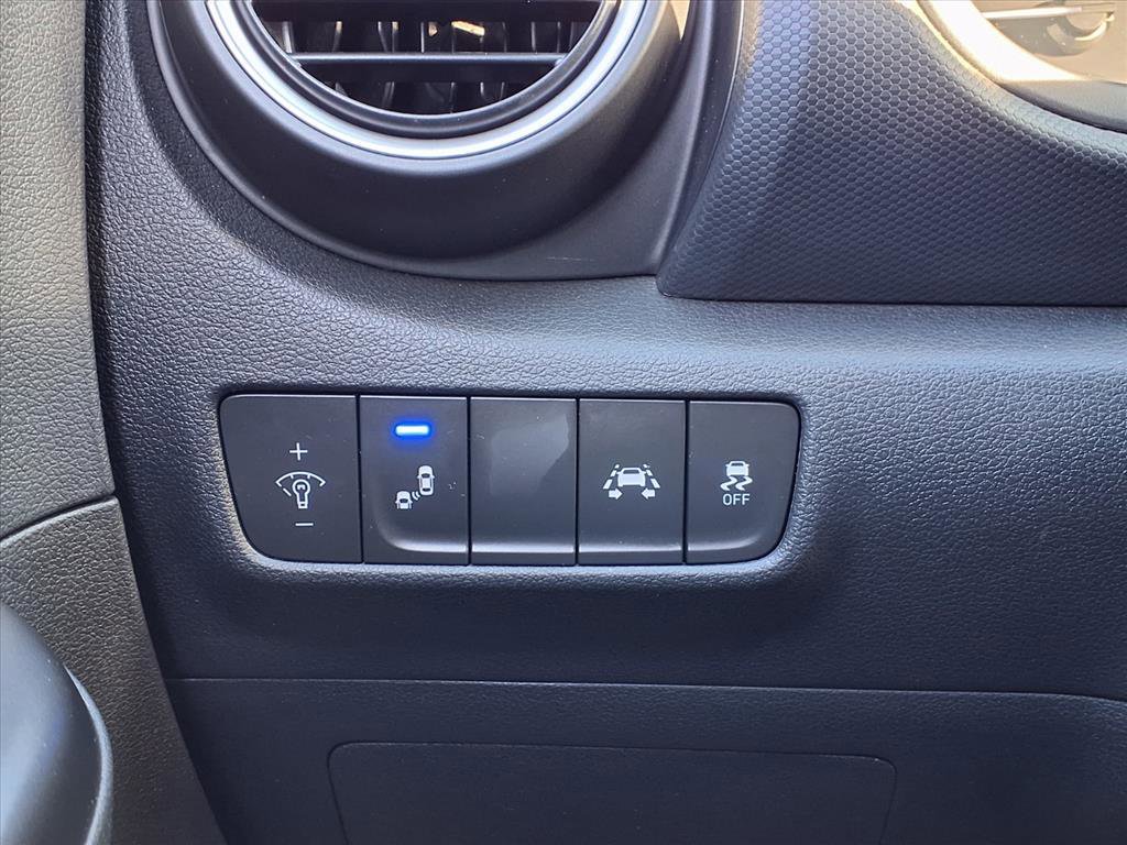 Used 2021 Hyundai Kona SEL w/ Cargo Package image 30