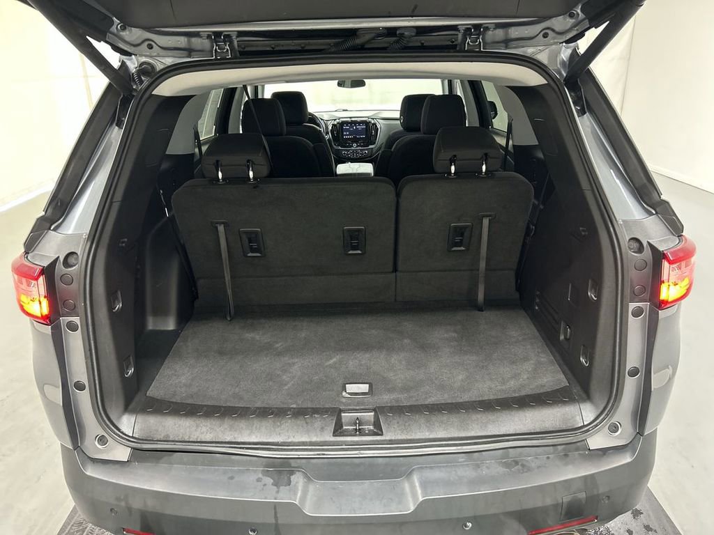 Used 2020 Chevrolet Traverse LT w/ Driver Confidence II Package image 22