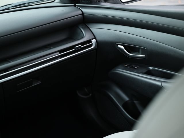 Used 2025 Hyundai Santa Cruz SEL FWD image 26
