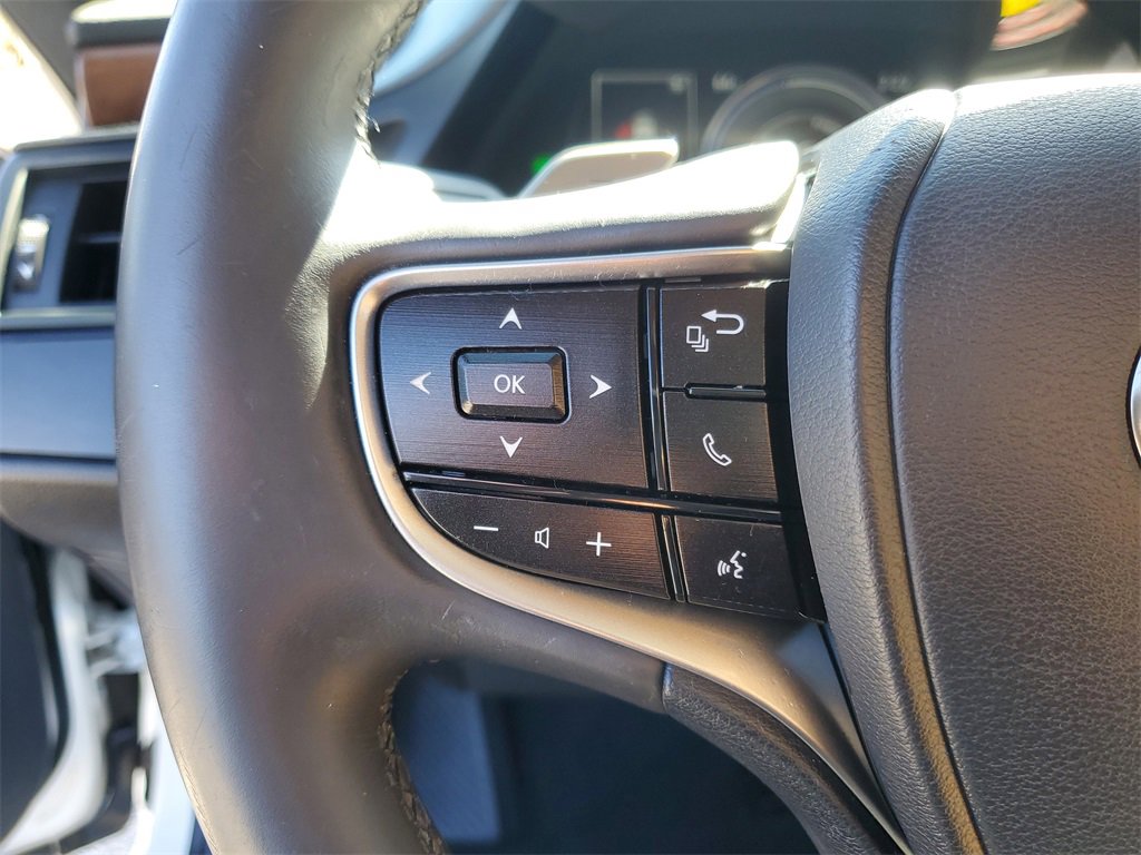 Used 2024 Lexus ES 300h w/ Premium Package image 24