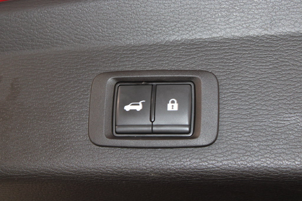 Used 2025 Mitsubishi Outlander SE FWD image 14