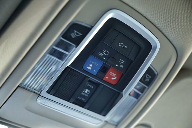 Used 2020 RAM 1500 Laramie AWD/4WD image 42