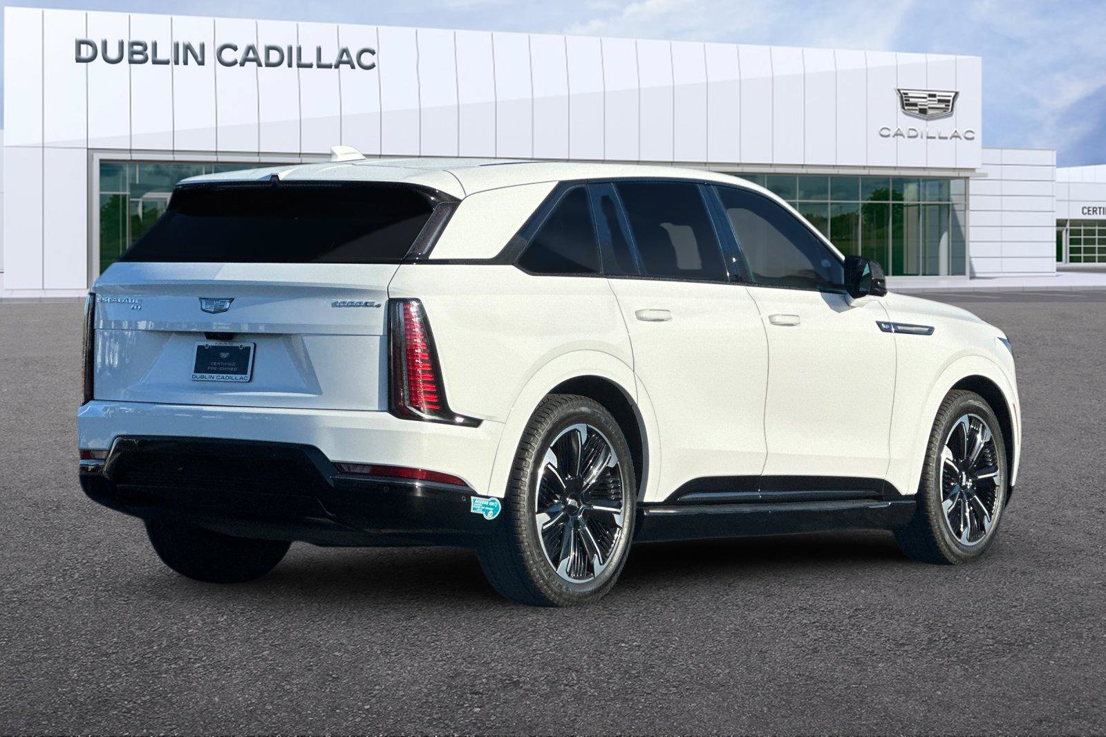 Certified 2025 Cadillac Escalade IQ Sport 1 w/ Smart Trailering package AWD/4WD image 4