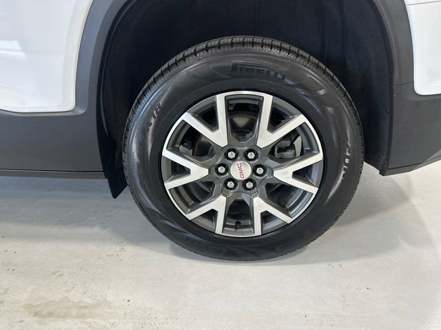 Used 2023 GMC Acadia SLE w/ LPO, Floor Liner Package FWD image 14