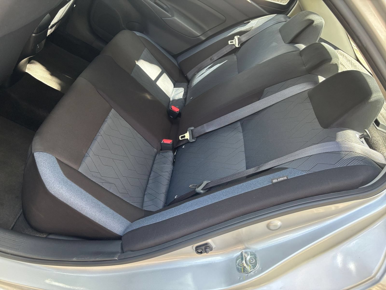 Used 2025 Nissan Versa SV FWD image 34
