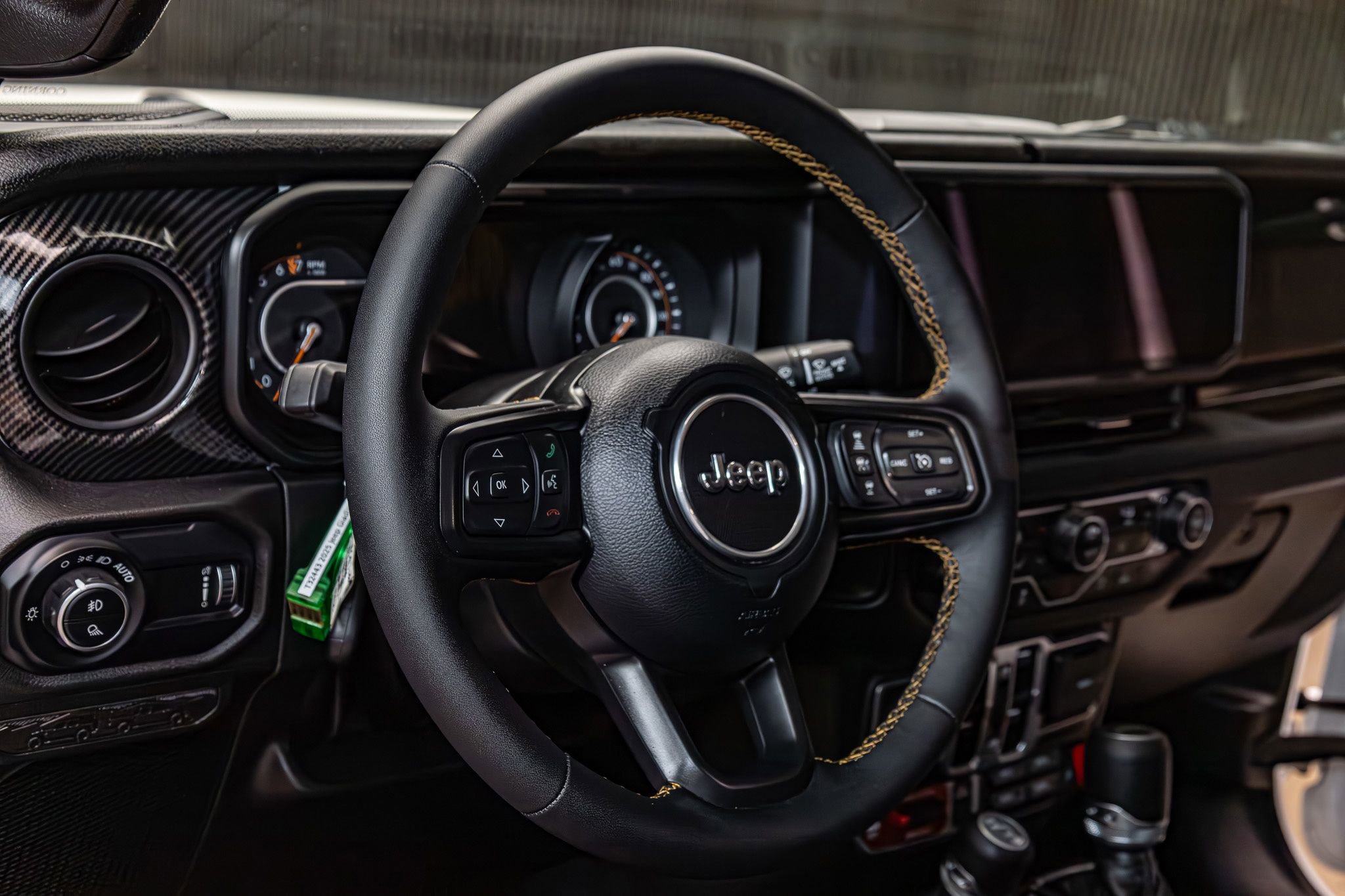 Used 2025 Jeep Gladiator Willys image 13