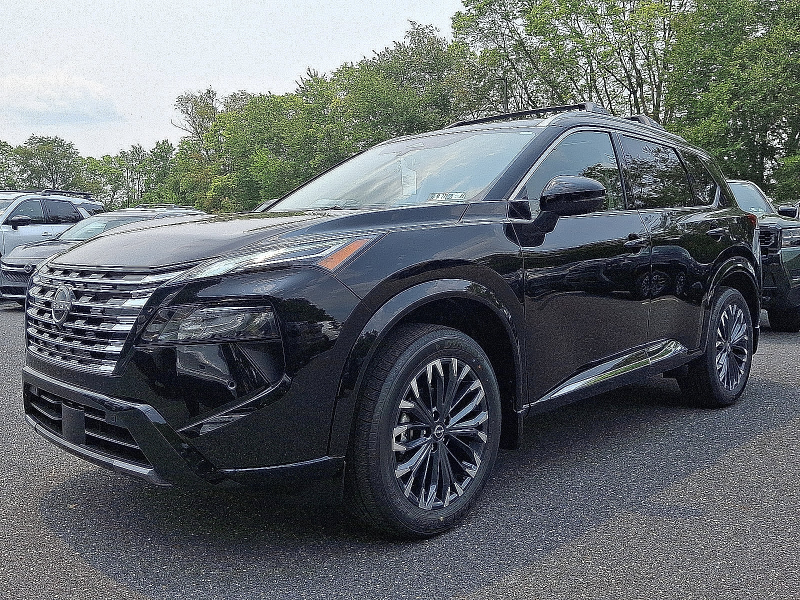 Certified 2026 Nissan Rogue Platinum AWD/4WD image 3