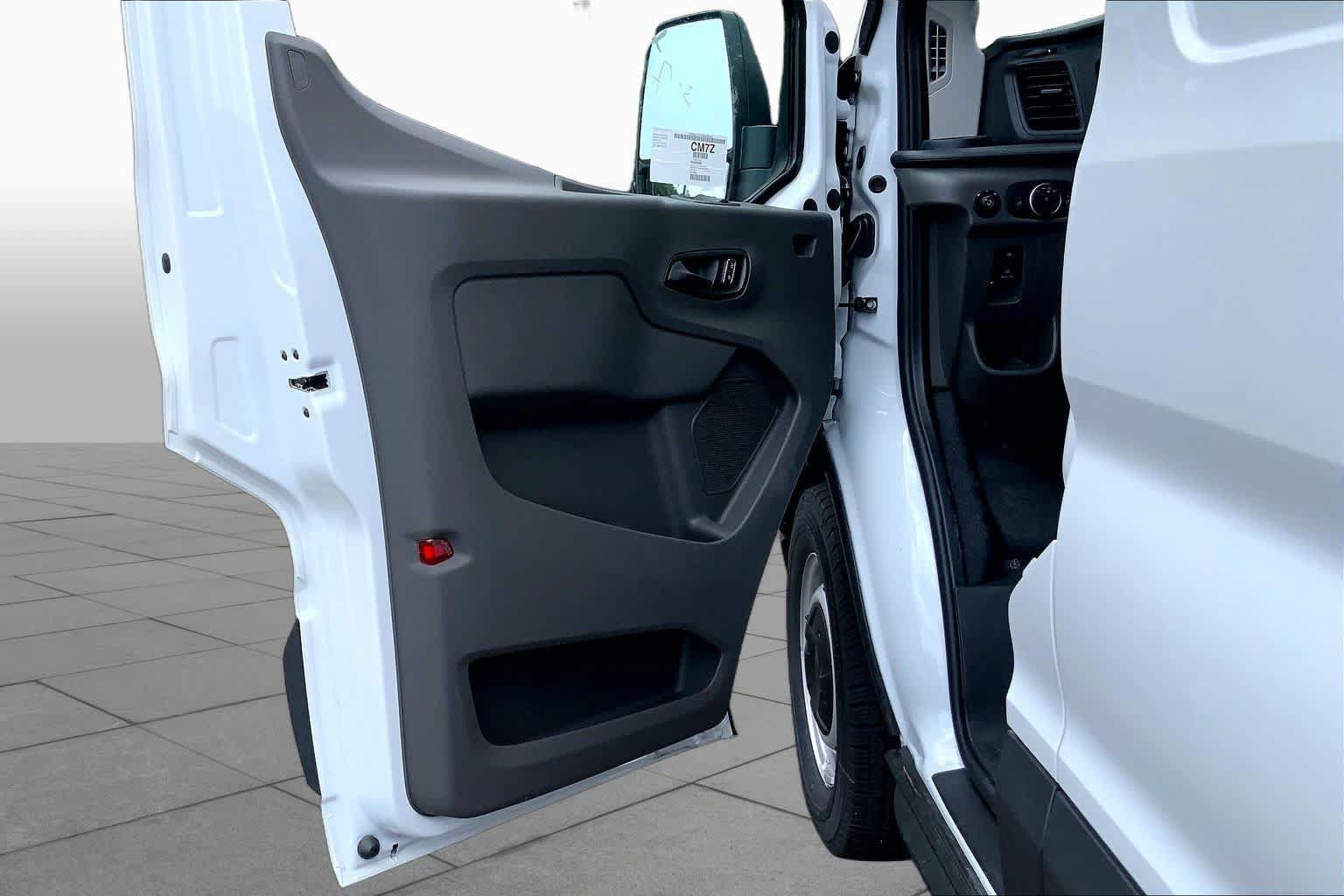 New 2026 Ford Transit 250 148 Medium Roof w/ Load Area Protection Package RWD image 10